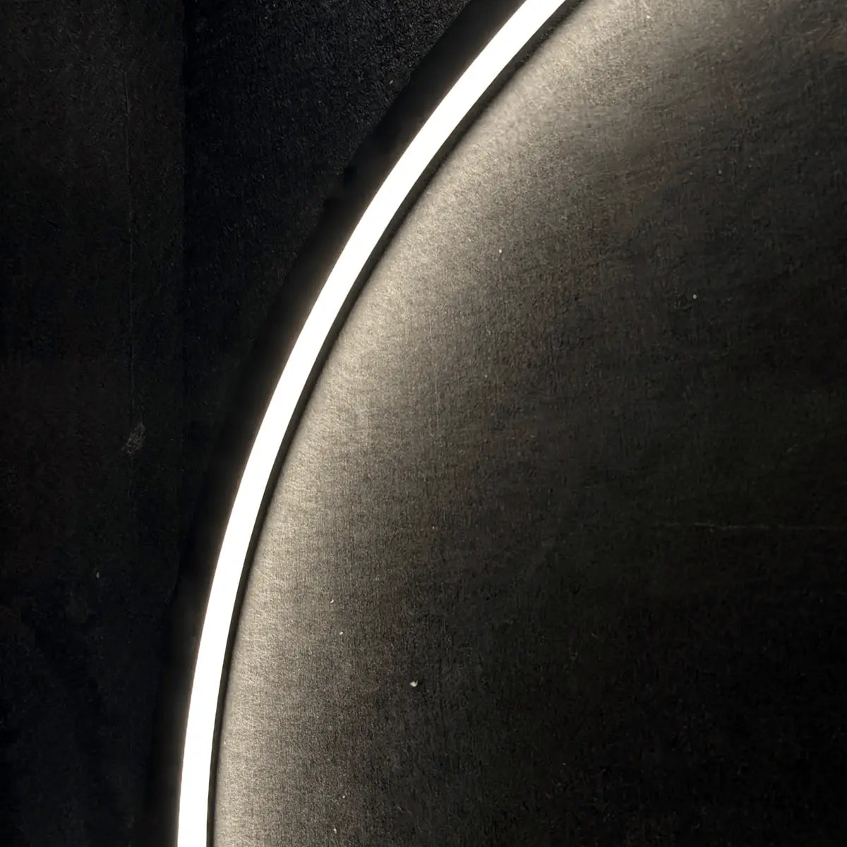 Curva Inwards Arc LED Linear Light image 2