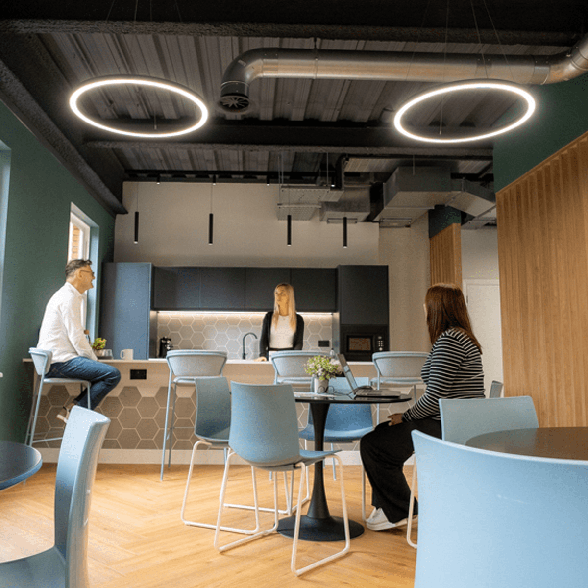 Curva Ring LED Pendant Light - Medium image 2